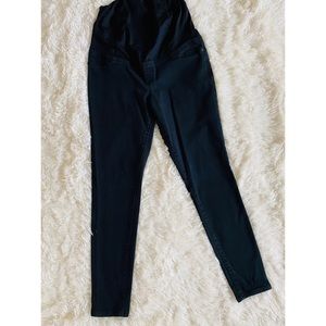 Ingrid and Isabelle Black Maternity Jeans.